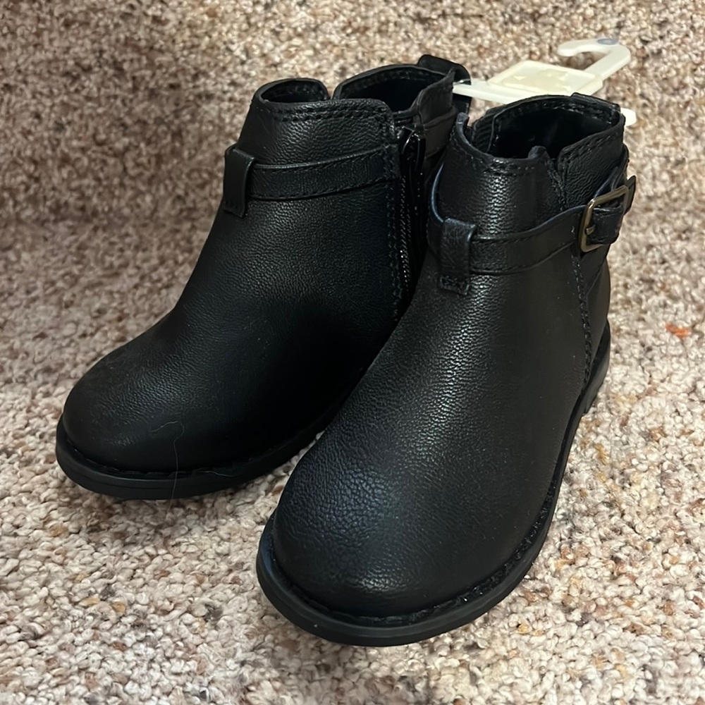 New size 8 toddler boots